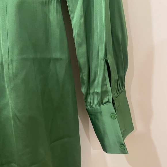 Abercrombie & Fitch Green Satin Wrap Dress size XXS - Picture 9 of 9